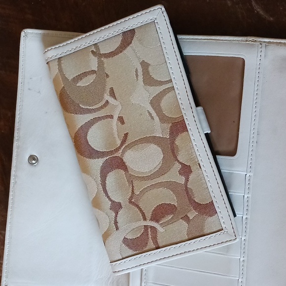 Coach Signature Checkbook Wallet - Picture 5 of 10